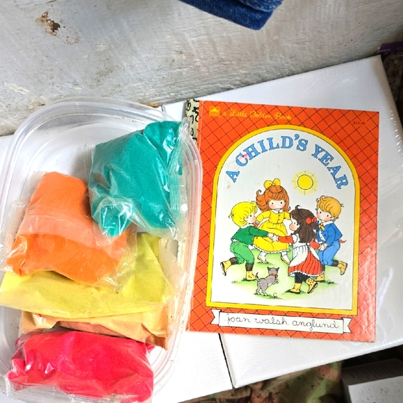 Vintage Childs Year Golden Book + Colored  Play Sand ART GRAB BAG ☆ - Picture 1 of 5